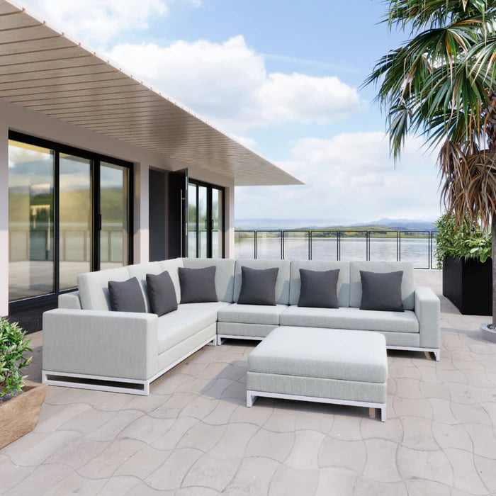 Outdoor sofa sectional