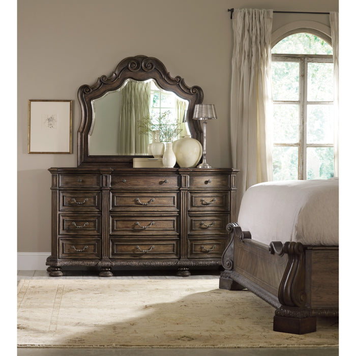 Hooker Furniture Traditional Rhapsody Twelve Drawer Dresser