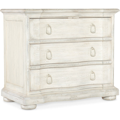 Hooker Furniture White Wood Traditions Three-Drawer Nightstand 