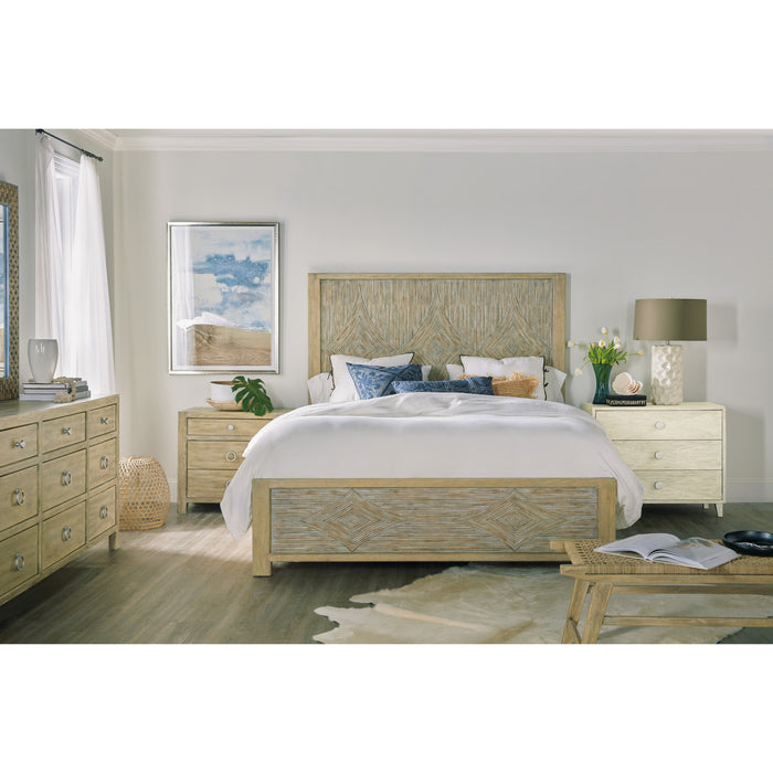 Hooker Furniture Rustic Wood Surfrider Queen Panel Bed  