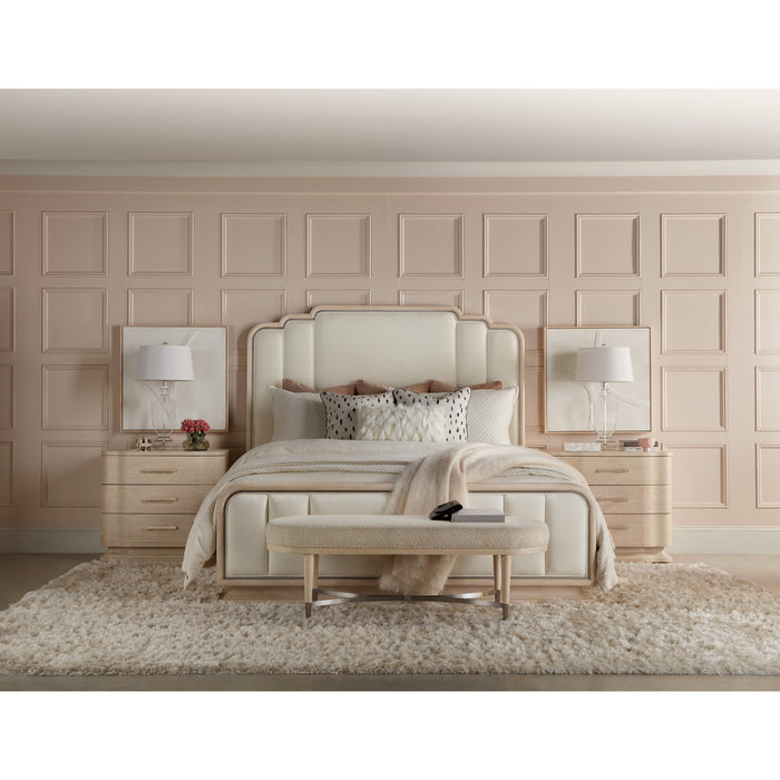 Hooker Furniture Nouveau Chic California King Size Upholstered Bed 6500-90860-80