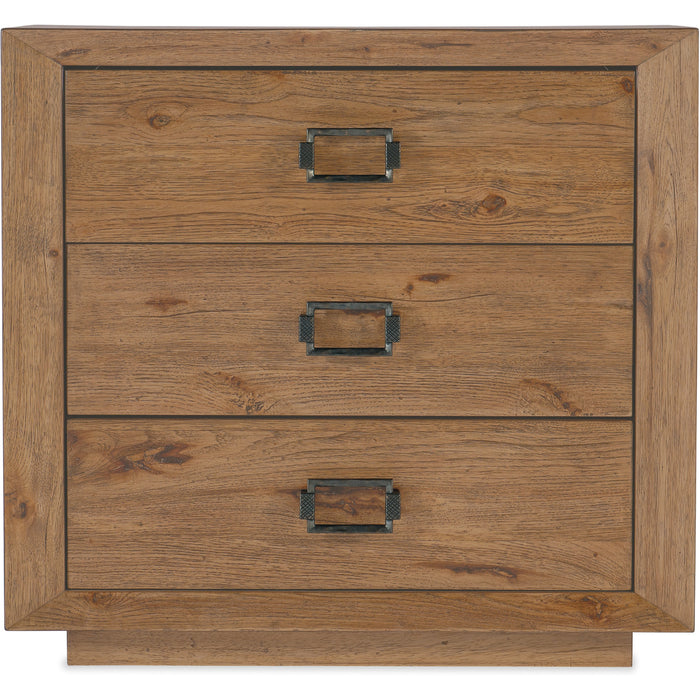 Hooker Furniture Traditional Big Sky Three Drawer Nightstand 