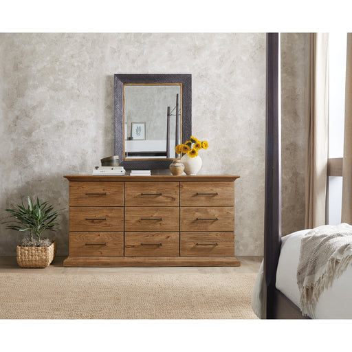 Hooker Furniture Medium Wood Big Sky Nine Drawer Dresser 