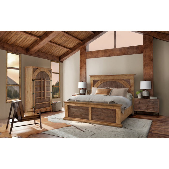 Hooker Furniture Rustic Medium Wood Big Sky Cal King Corbel Bed