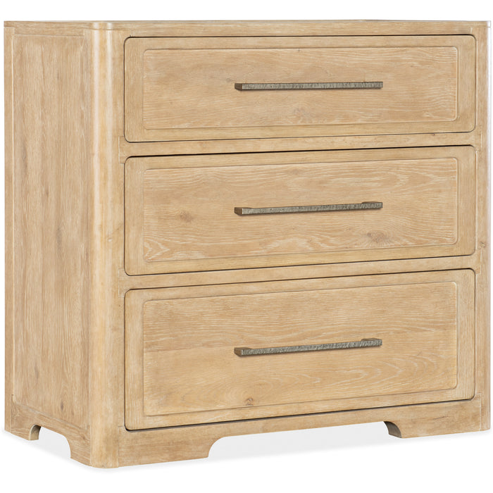 Hooker Furniture Wood Bedroom Retreat Three-Drawer Nightstand