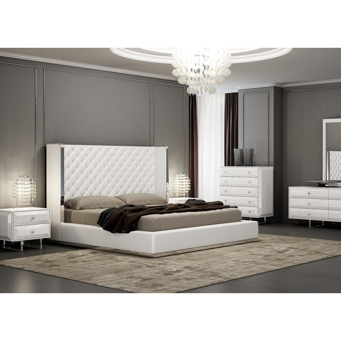 Whiteline Modern Abrazo Modern Tufted King Size Bed