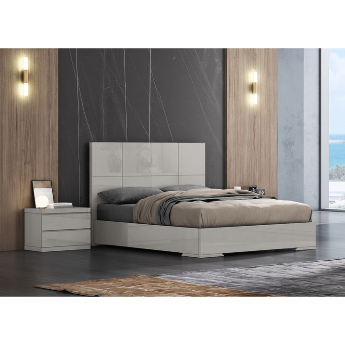 Whiteline Modern Anna White Queen Size Bed