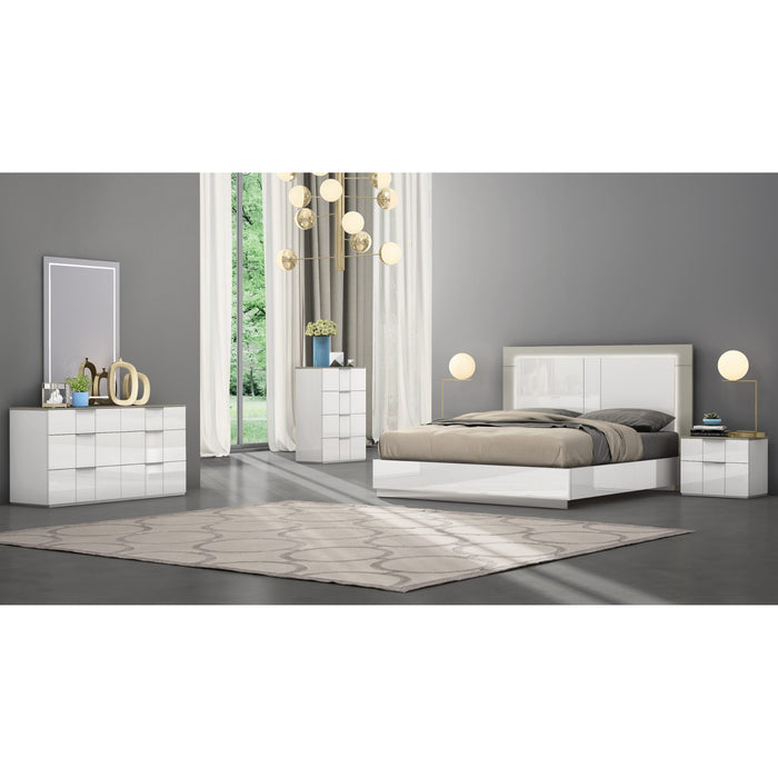 Whiteline Modern Daisy White Queen Size Bed w/ LED Light 